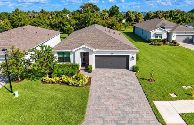 2005 NE Ocean Dunes Drive Gallery 1