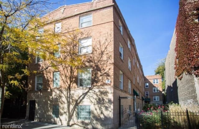 Barry Court - 722 W Barry Ave, Chicago, IL 60657
