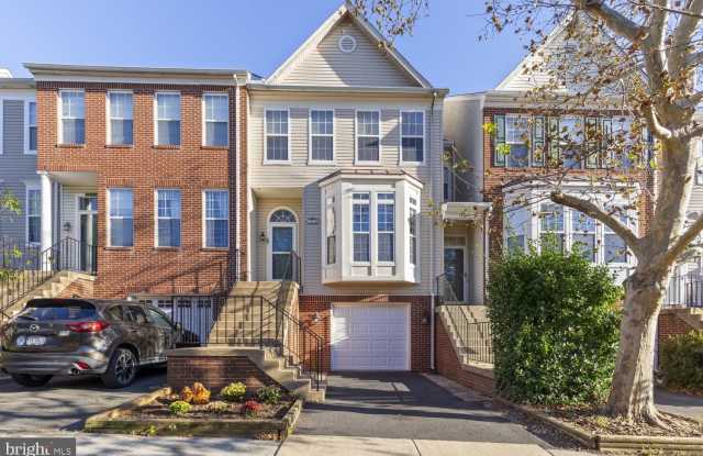 14718 BEAUMEADOW Court Gallery 1