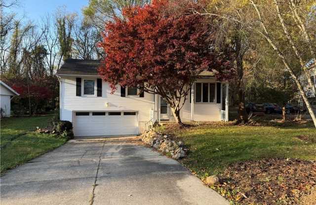 7429 Sylvan Drive photos photos