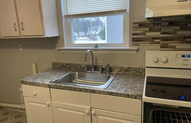 72 Willis Avenue photos photos