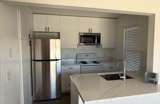 Condo in Gated Palm Lake Gallery 1