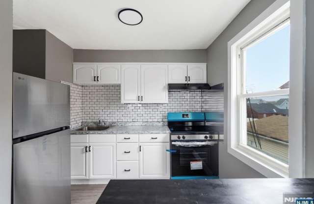 542 3rd Avenue 2 photos photos