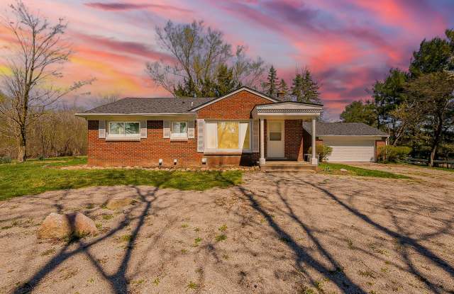 Spacious 3BR Home with Expansive 1-Acre Lot! photos photos