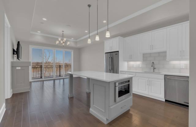 1024 Club View Drive #F202F202 photos photos