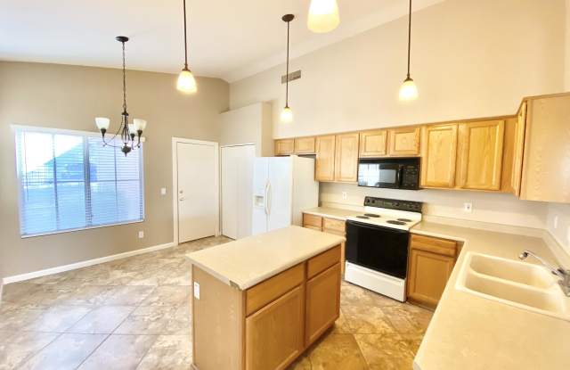 14722 W PARKWOOD Drive Gallery 4