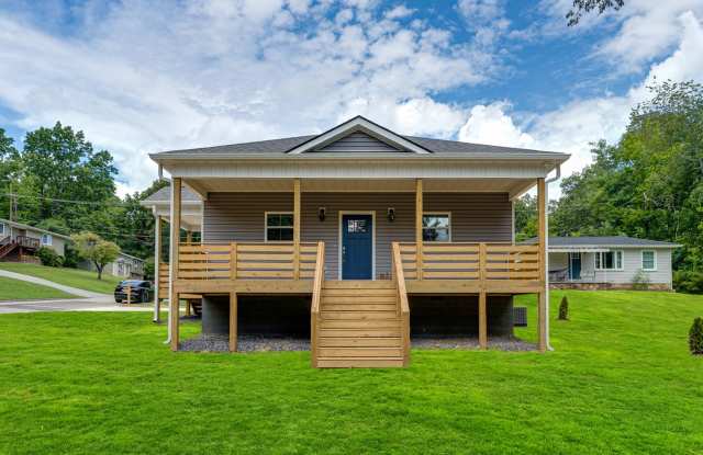 New Construction 3 bed, 2 bath house for rent photos photos