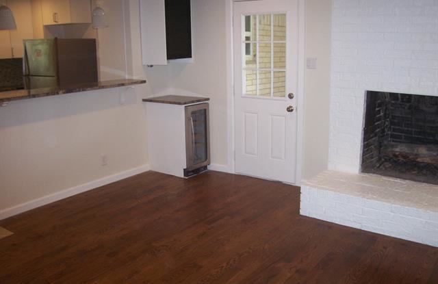 1505 IROQUOIS Drive Gallery 4