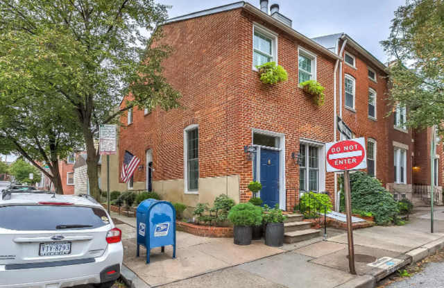 Charming 2 Bedroom/1.5 Bathroom Townhome with Detached Garage in Federal Hill, Baltimore, MD! photos photos