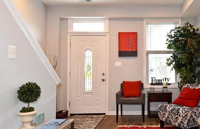 1611 ROSEDALE Street NE Gallery 2