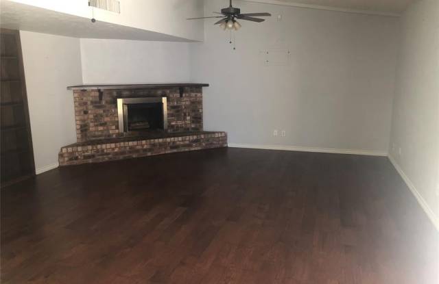 2706 Ridgemoor Court - 2706 Ridgemoor Court, Arlington, TX 76016