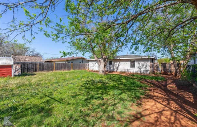 2326 N Mockingbird Lane photos photos