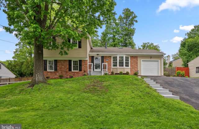 8815 TUCKERMAN LANE photos photos