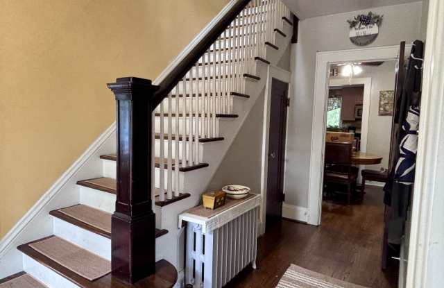 649 Parkway East Gallery 1