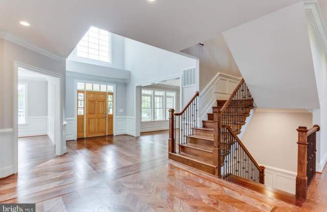 1916 STORM DR Gallery 3