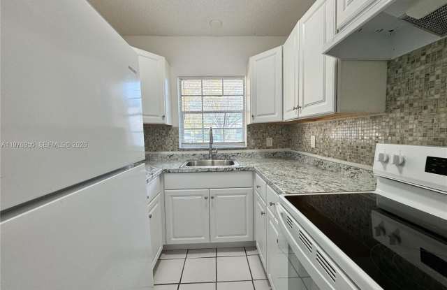 4140 Woodside Dr photos photos