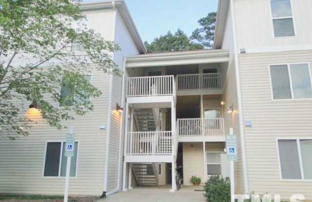 Room in 4 Bedroom Apartment at Graduate Ln - 1501 Graduate Lane, Raleigh, NC 27606