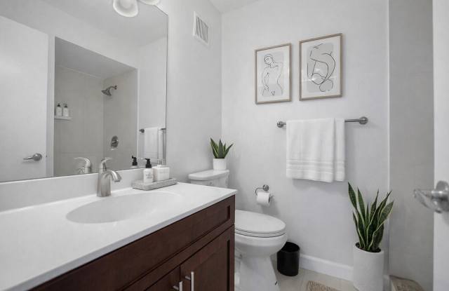 4550 SW 68th Court Circle photos photos