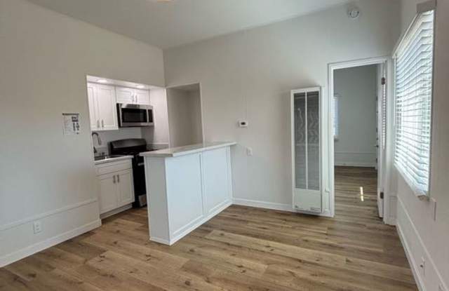 1600 W. 5th St. photos photos 1600 W. 5th St. photos photos