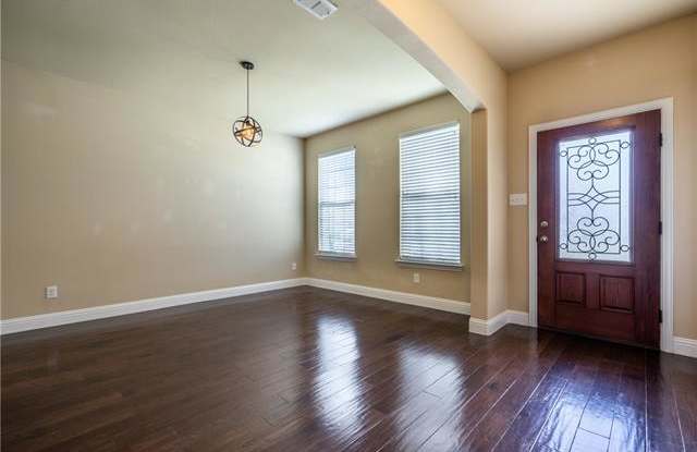 4709 Lazy Oaks Street Gallery 3