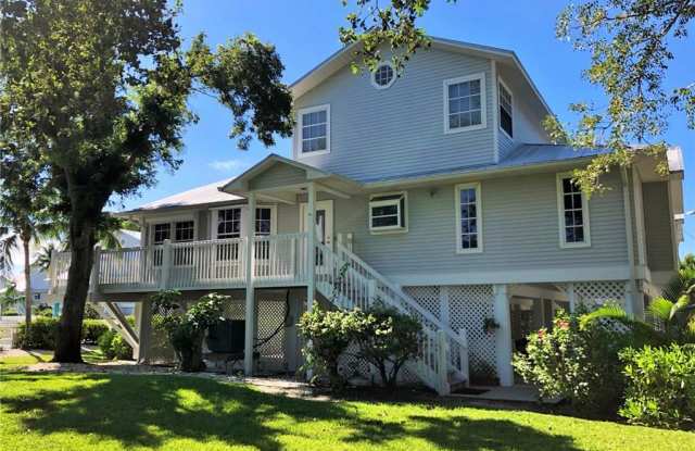 2286 Palm AVE - 2286 Palm Avenue, St. James City, FL 33956