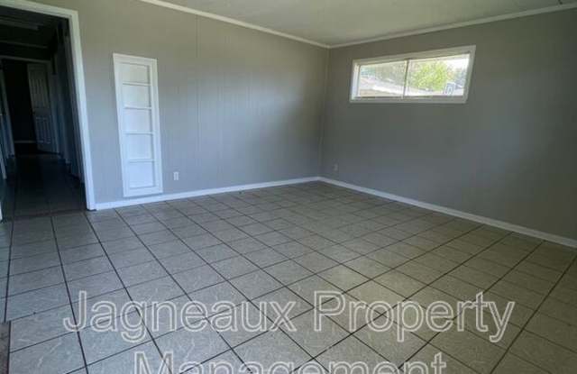 1217 Sage Dr Gallery 2