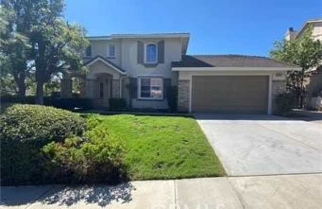 5533 Pine Avenue photos photos