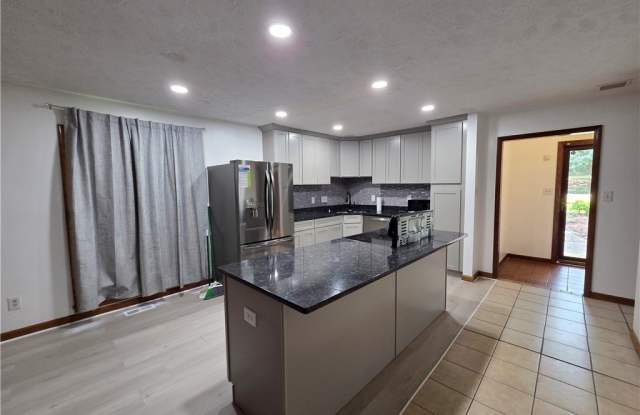 5611 Nix Road Gallery 2