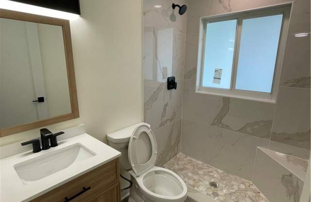 233 Cape Coral Parkway E Gallery 2