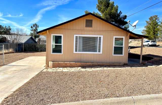 Cute Updated 3 Bedroom Home in Downtown Kingman! Gallery 4