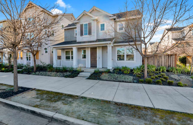 739 N 11th St - 739 North 11th Street, San Jose, CA 95112