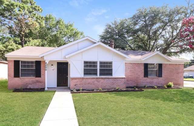 4000 School Hill Circle - 4000 School Hill Circle, Arlington, TX 76017