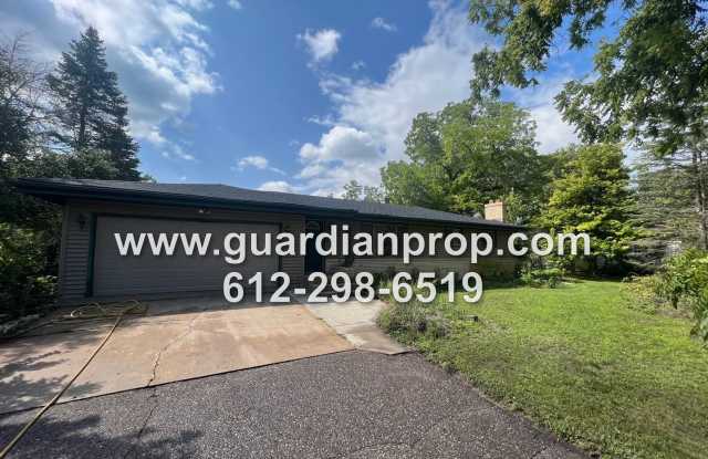 Lino Lakes House Available Now, Large Lower Family Room, 2 Baths, Fully Fenced Yard w/Deck - 918 Main Street, Lino Lakes, MN 55014