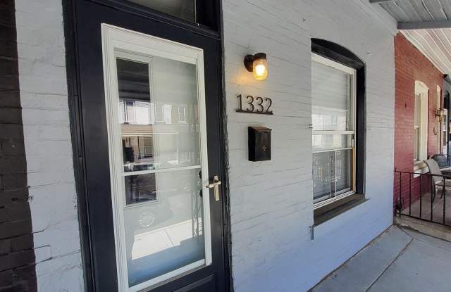 1332 S STANLEY Street Gallery 1