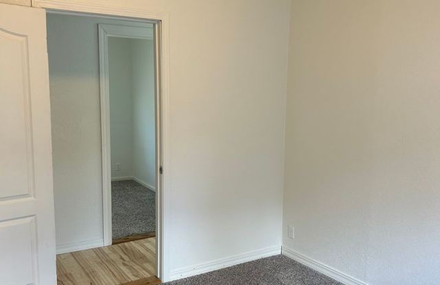 Cute Home in Quiet Neighborhood photos photos