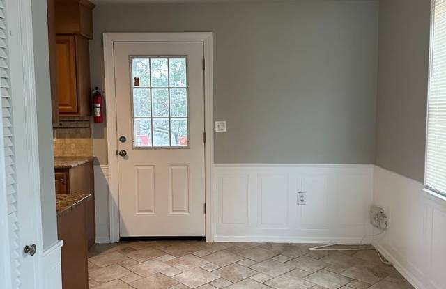 3 bed, 2 bath I $2300 | 808 Templecliff Rd, Pikesville MD 21208 | Solar-Powered - Huge Energy Savings!! photos photos