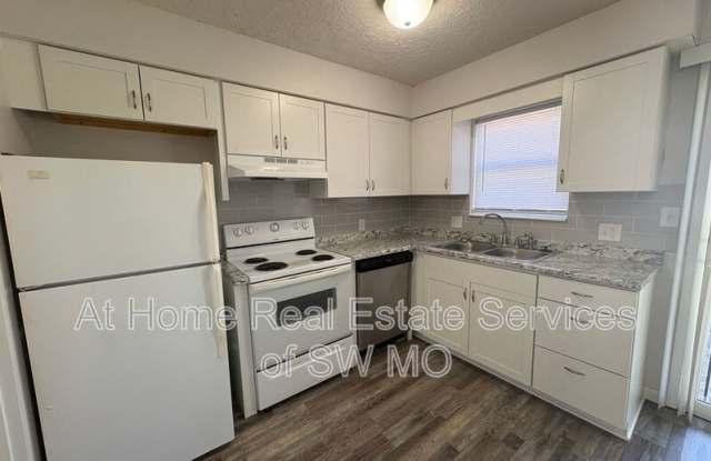 3333 E Linwood photos photos