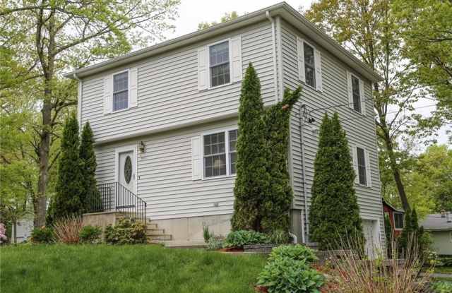303 Reservoir Avenue photos photos