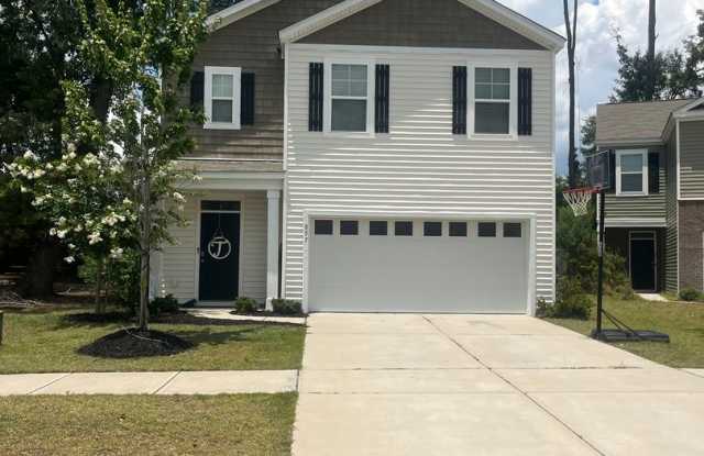 Available September 10th. Great 5 BR/3 BA Home in Grand Bees! photos photos