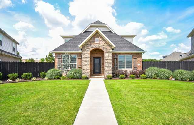 Luxurious 4 Bedroom, 3.5 Bathroom Home In Fayetteville!! Minutes from the U of A!! photos photos