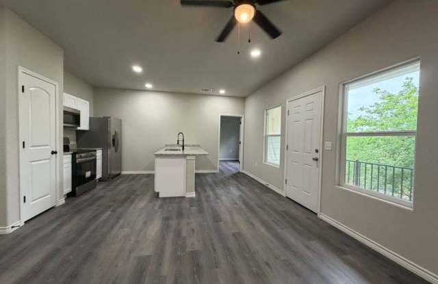 Spacious 2-Story 3BR Apartment Near Shopping, Parks & Major Highways in San Antonio photos photos