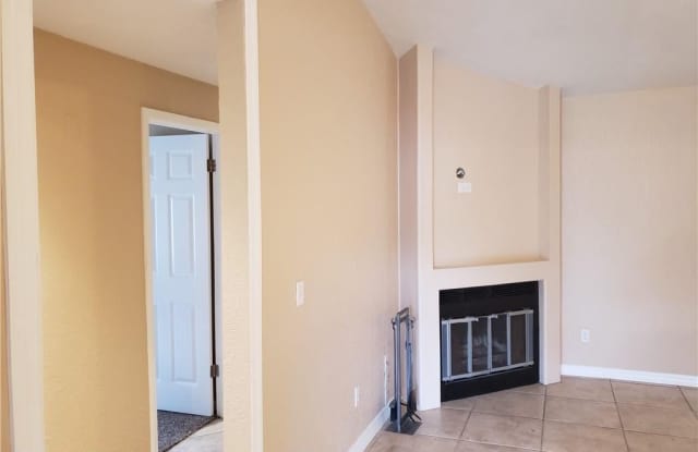 1807 Lake Crest Avenue Gallery 2