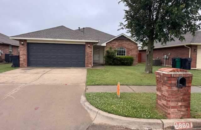 3 bed 2 bath, great colors, furnishings and amenities!  Storm Shelter! Moore Schools , call us today 405-691-6414 photos photos