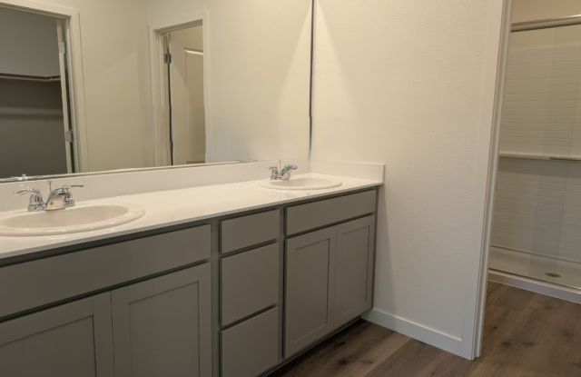 $2500 / month with BONUS! $150 off for November and December Gallery 4
