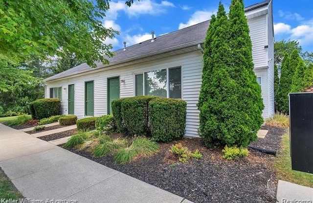 241 Lottie Street photos photos