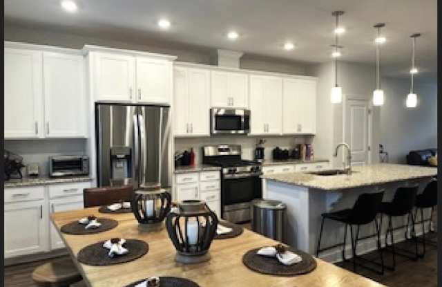 2887 Macintosh Woods Drive Gallery 4