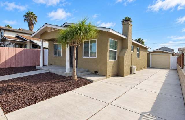 Spacious 3 Bedroom, 2 Bathroom Home with Garage & Private Yard! Gallery 1