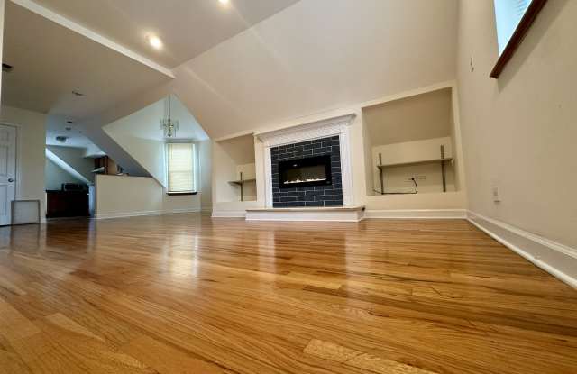 3755 North Christiana Avenue Gallery 2