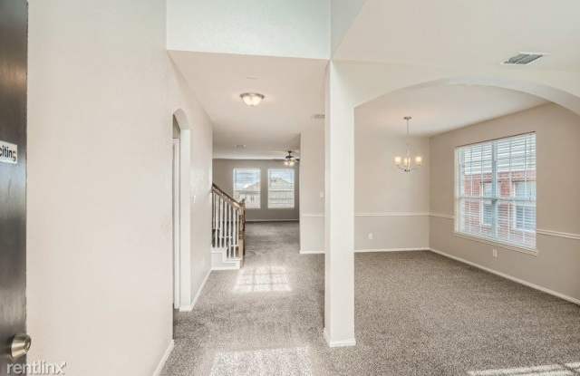 2909 Hollow Valley Drive UNIT Gallery 2