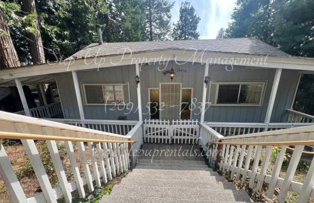 Spacious 5-Bedroom Retreat with Private Lake Access in Twain Harte! photos photos